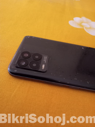 Realme 8